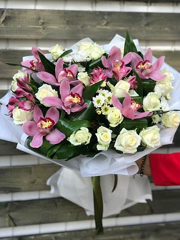 Букет цветов из: Розы и Хризантемы в Песчанке