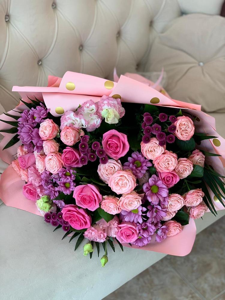 Букет цветов из: Хризантемы, Розы и Лизиантусы в Песчанке