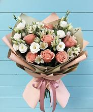 Букет цветов из:  Розы, Альстромерии и Лизиантусы в Песчанке