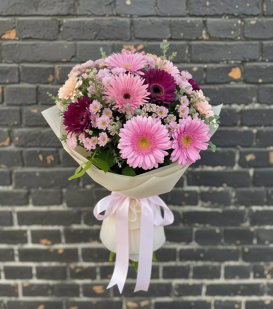 Букет цветов из: Герберы и Хризантемы в Песчанке