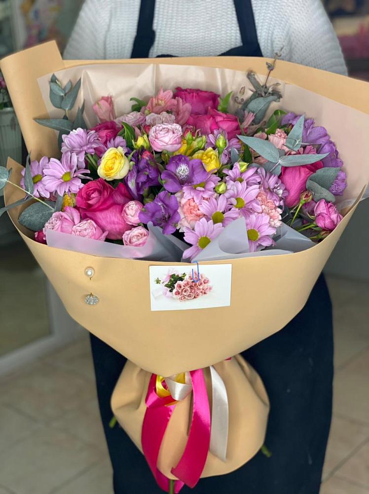 Букет цветов из: Хризантемы, Гвоздики и Альстромерии в Песчанке