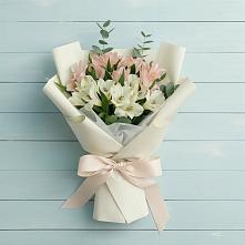 Букет цветов из:  Альстромерии в Песчанке