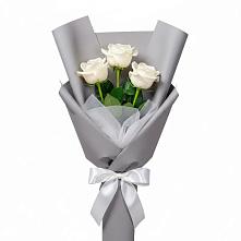 Букет 3 белые розы в Песчанке