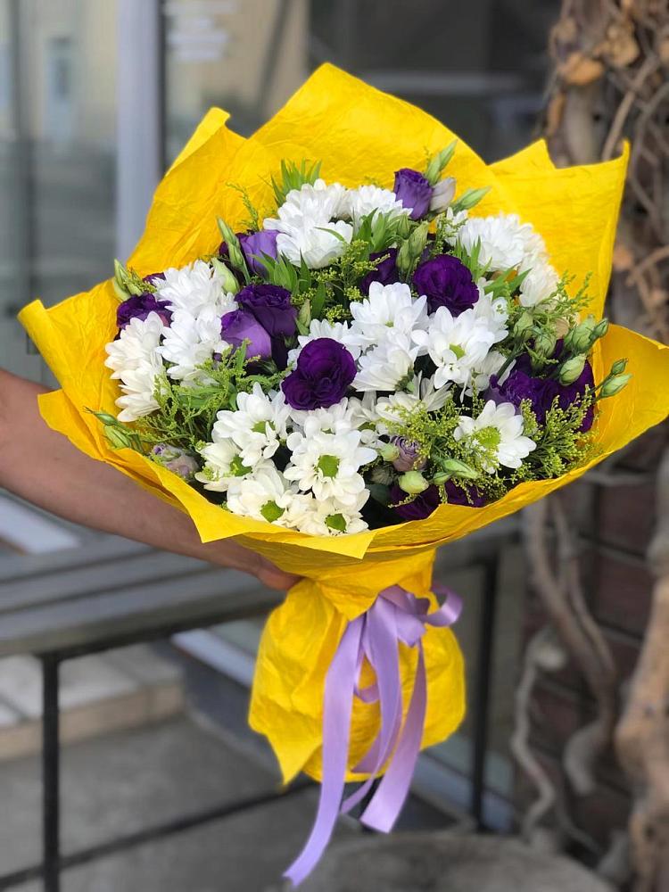 Букет цветов из: Ирисы, Хризантемы и Ромашки в Песчанке