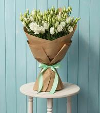 Букет цветов из:  Лизиантусы в Песчанке