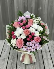 Букет цветов из:  Альстромерии, Гвоздики, Розы и Хризантемы в Песчанке