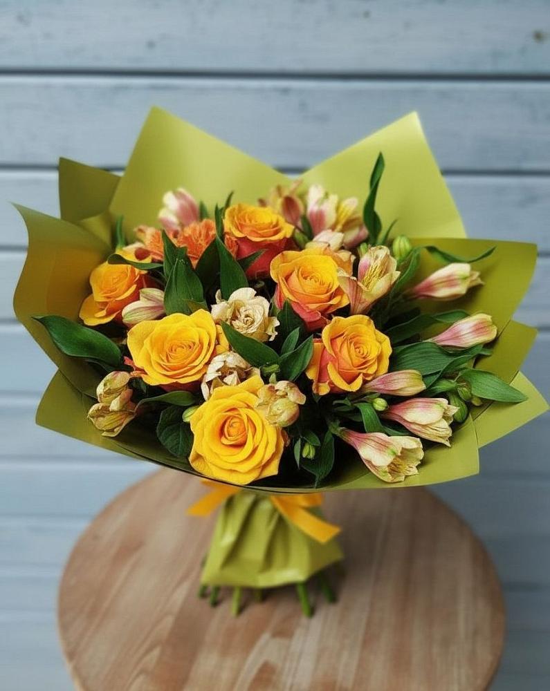 Букет цветов из: Альстромерии и Розы в Песчанке