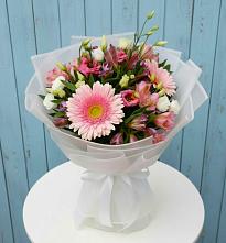 Букет цветов из:  Герберы, Альстромерии и Лизиантусы в Песчанке