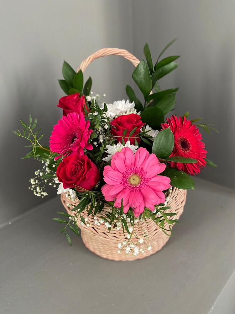 Цветочная композиция из Розы, Хризантемы и Герберы в корзине в Песчанке