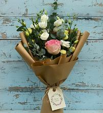 Букет цветов из:  Розы и Лизиантусы #REPLACE_PRED# Песчанке