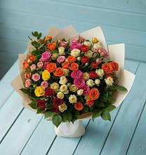 Букет Микс из разноцветных кустовых роз в Песчанке